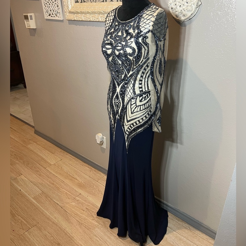 Elegant Atria Couture Navy Blue and Cream Evening Gown - Picture 10 of 14